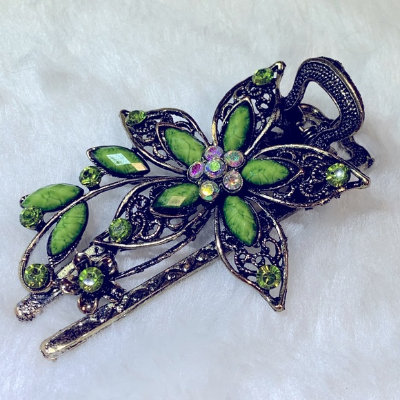 💝 4 PC Set of Flower Crystal Hair Clips Barrettes NWOT - Picture 2 of 7